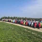 groepsfoto met Vespa Haspengouw