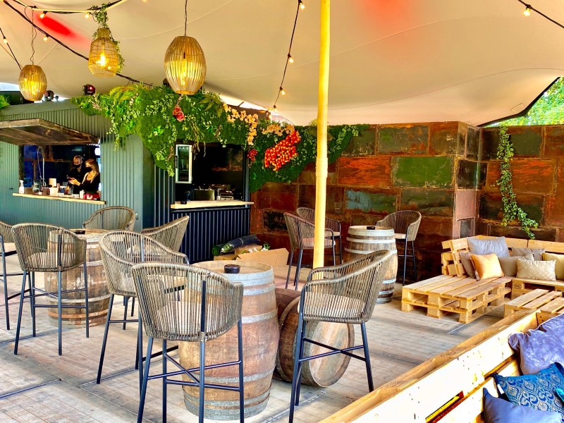 zomerbar huis zonder naam